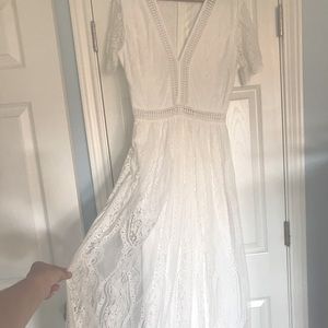 White lace long dress. Size M